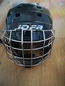Хоккейный шлем для детей 5-7 лет