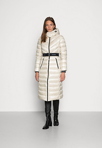 Calvin Klein LOFTY COAT - Пальто пуховик .XXL/EU44