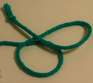 Декоративная верёвочка ручной работы 41 см (2)