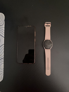 Samsung s21+ telefon ja Samsung watch 3