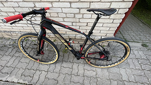 M: Велосипед с карбоновой рамой Hardtail, размер 27,5 дюймов, размер M.