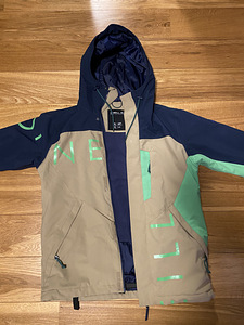 Лыжная куртка o'Neill, размер S.