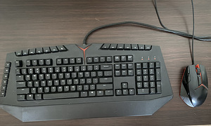 Механическая клавиатура и мышь Lenovo Y Legion