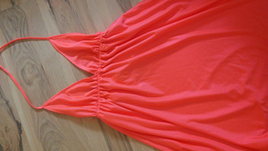 Ярко оранжевое платье, размер M