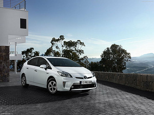 Toyota Prius 1.8 Hybrid 73kW автомат Bolt, Forus, Uber