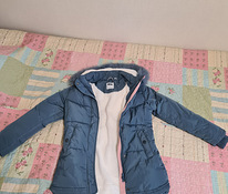 Продам детскую зимнюю куртку Okaidi 152см