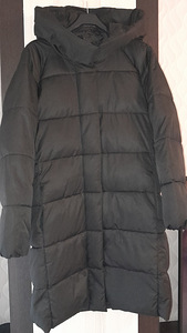 Зимняя куртка 42 размера.