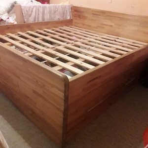 Кровать из массива дерева 180х200см