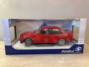 Модель автомобиля BMW E30 M3 1:18