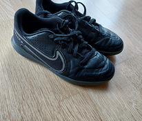 Детские футбольные бутсы Nike, размер 33