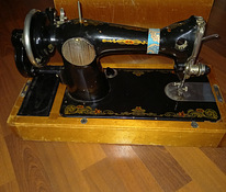 Швейная машинка советских времен