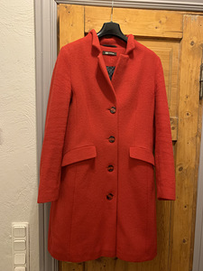 Продается пальто Monton, размер 38
