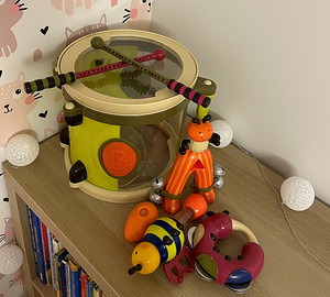 B. Игрушки Барабанная игрушка для детей с аксессуарами