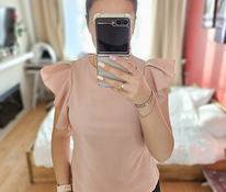 Новая розовая блузка