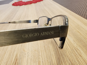 Giorgio Armani prilliraamid