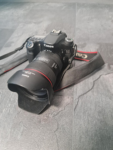 Canon EOS 70D koos lisadega