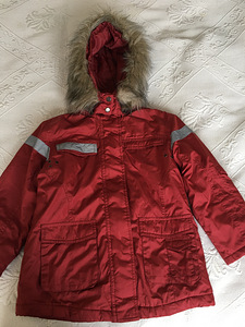 Красная куртка для девочек s: 122/128