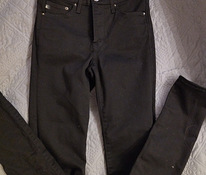 Новые черные брюки размер 27. длина 32