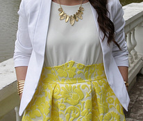 Желто-белое платье