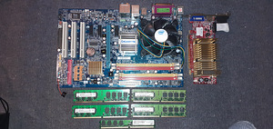 Память DDR2 - 1 ГБ