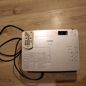 Canon LV-7490 (with remote)