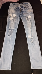 Продам очень красивые женские джинсы