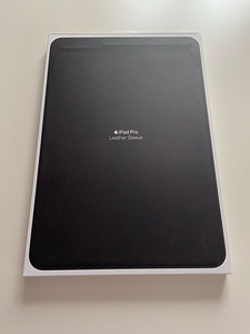 Kaitseümbris Apple iPad Pro 10.5 Leather Sleeve Black