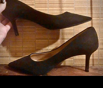 Mustad naiste kingad