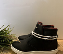 Uued! Guess girls boots with beads