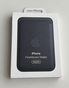 Apple iPhone FineWoven Wallet with MagSafe, Black