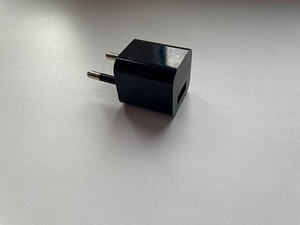 USB-laadija
