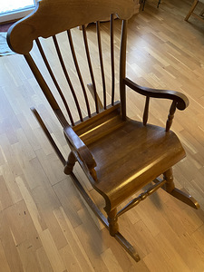 Антиквариатное кресло-качалка