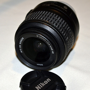 NIKON AF-S DX NIKKOR 18-55mm f/3.5-5.6G VR objektiiv