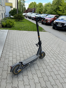 Ninebot Kickscooter MAX G2 (1 foto / 3)