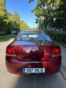 Аренда авто (4 фото из 4)