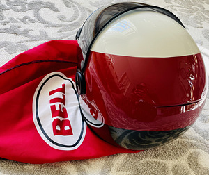 2 kiivrid Arai, Bell (5 foto / 7)