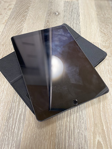 Продам iPad Air 3 64 (2 фото из 3)