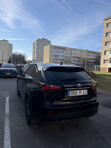 Lexus NX300h +LPG (11 foto / 11)