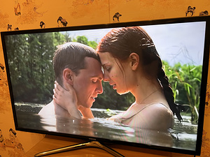 Teler 40" F6400 Series 6 Smart 3D Full HD LED TV Samsung (1 foto / 4)