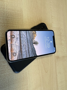 iPhone XS 64 gb (1 foto / 4)