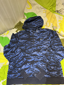 Nike lukuga jope (1 foto / 1)