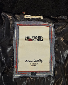 Tommy Hilfiger sulejope (5 foto / 6)