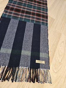 Villane sall Burberry (2 foto / 5)