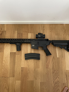 Müüan airsofti relvad | Müüa airsoft relv (1 foto / 8)