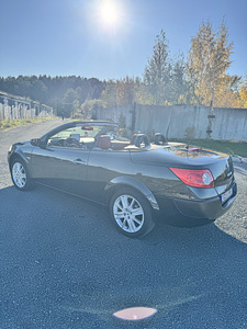Renault Megane Cabriolet (2 фото из 10)