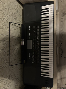 Korg Pa 300 (2 foto / 3)
