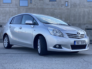 Toyota Verso 2011 a. (1 foto / 9)