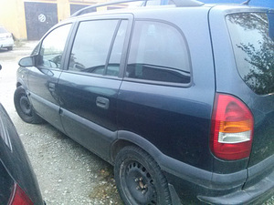 Opel zafira a 2.2td (1 foto / 3)