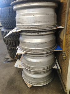 Диски volvo r15 (2 фото из 2)