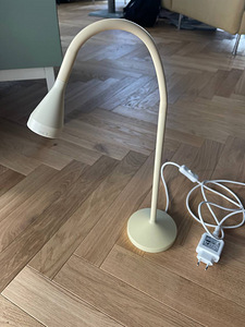 NÄVLINGE LED laualamp (1 foto / 3)